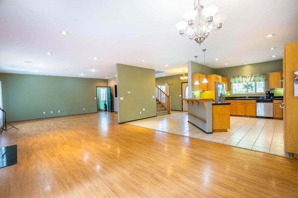 52302-Whispering-Pines-9-11-2023-52302 W