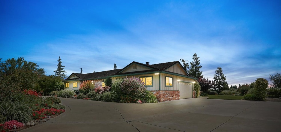 23300 N Bryant Rd, Acampo, CA 95220 - photo 1