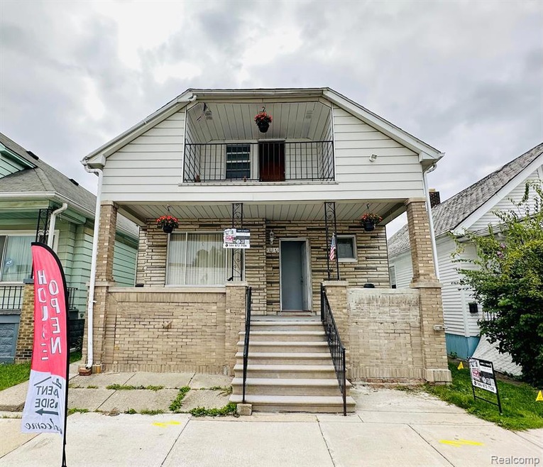 12031 Fleming St, HamtraMcK, MI 48212 - photo 1