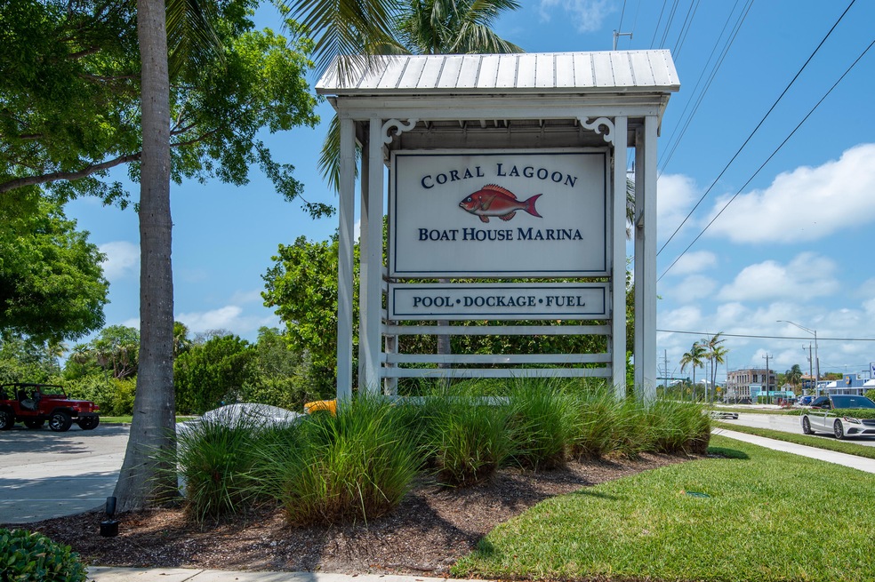 BOAT HOUSE MARINA