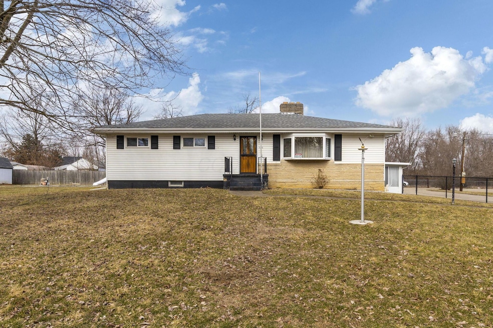 2025-3-3 1322 Richter Rd 003