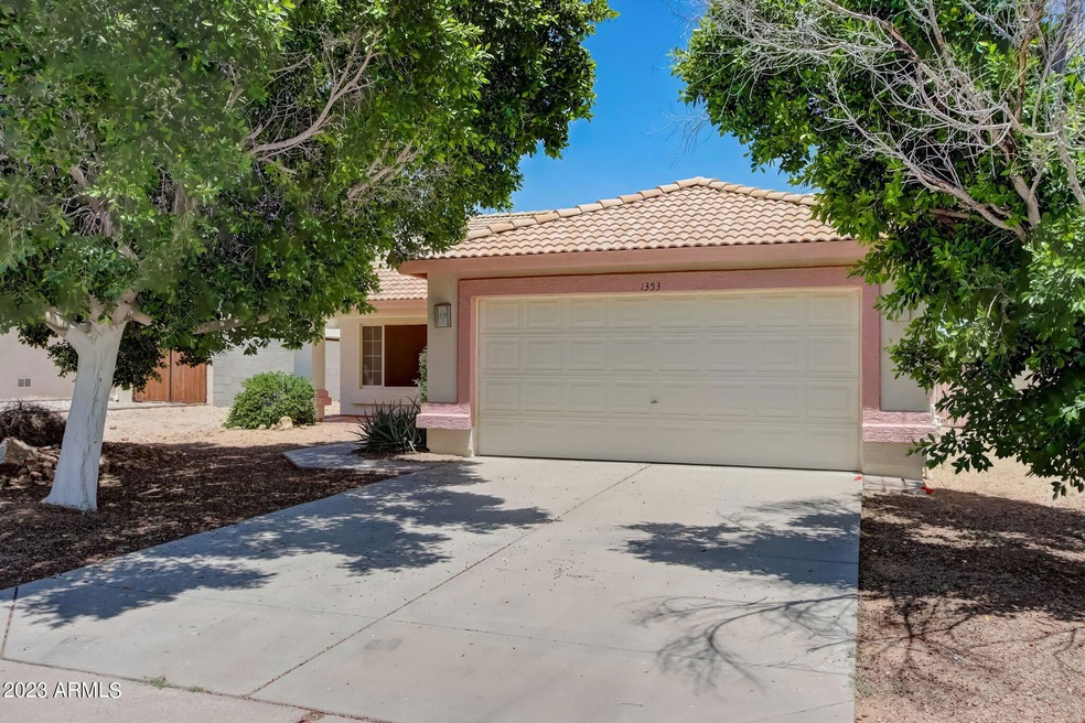 6-web-or-mls-S Valley Dr-006
