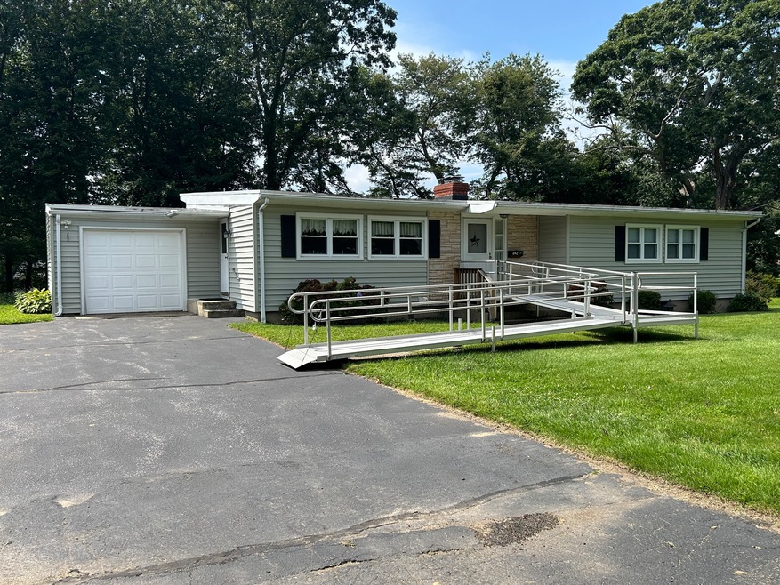 242 Conrad St, Naugatuck, CT 06770 - photo 1