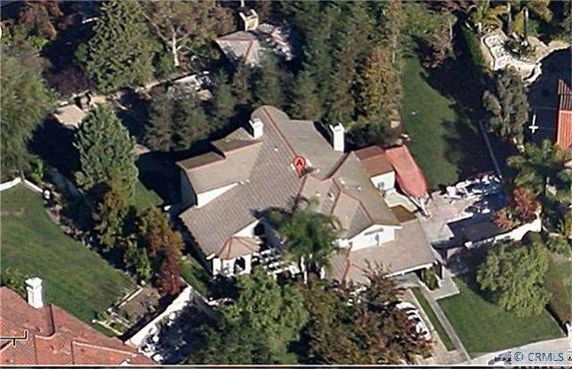 Enormous flat estate lot with separation, privacy 