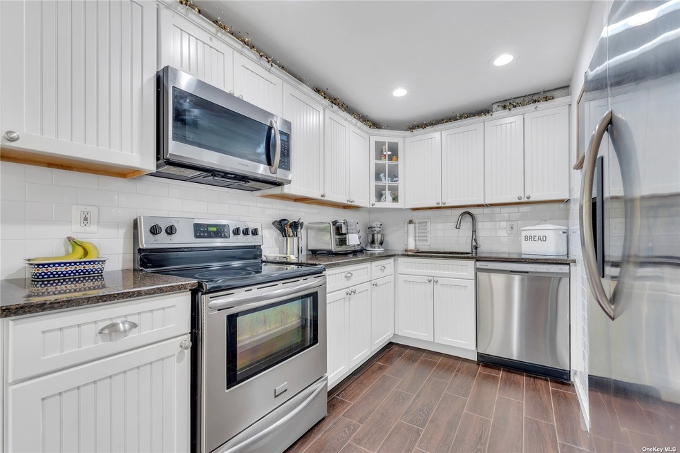 16715 12th Ave unit 3C, Whitestone, NY 11357 - photo 1