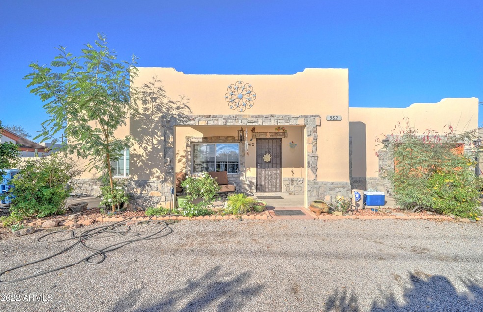 582 S Main Dr-1
