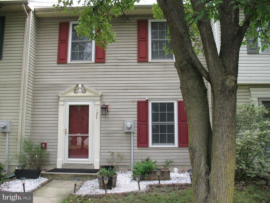 127 Georgetowne Ct, Stephens City, VA 22655 - photo 1