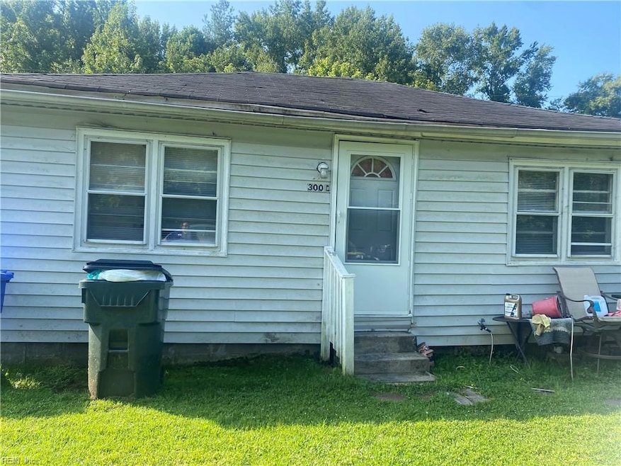 300 Lummis Rd unit C, Suffolk, VA 23434 - photo 1