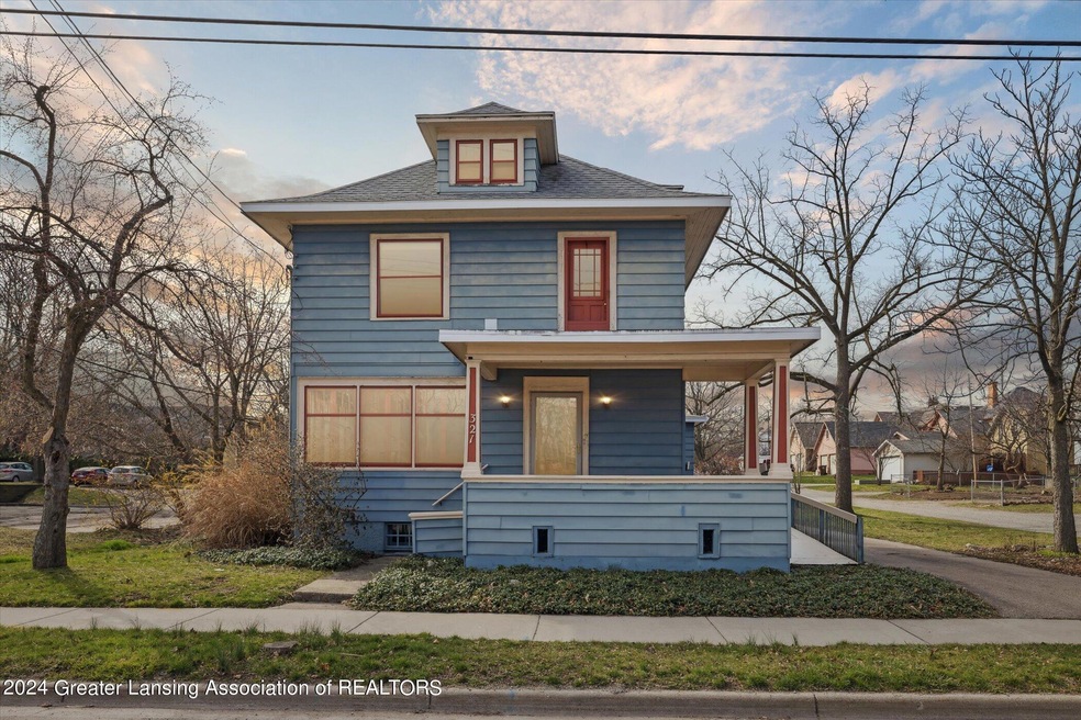 321 N Pine St, Lansing, MI 48933 - photo 1
