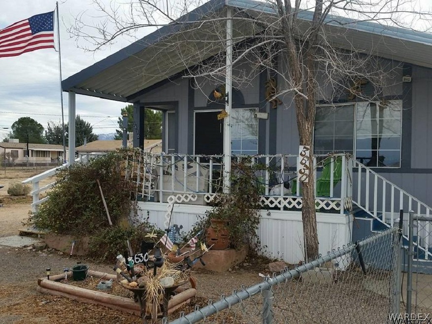 covered front porch faces nort