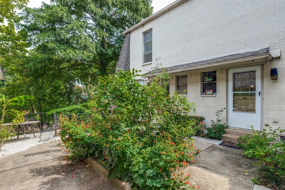 900 S Weatherred Dr unit 900L, Richardson, TX 75080 - photo 1