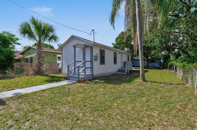1136 23rd St, West Palm Beach, FL 33407 - photo 1