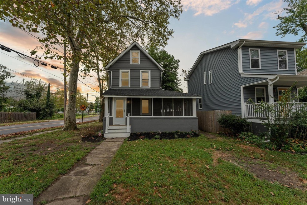 600 W 6th St, Palmyra, NJ 08065 - photo 1