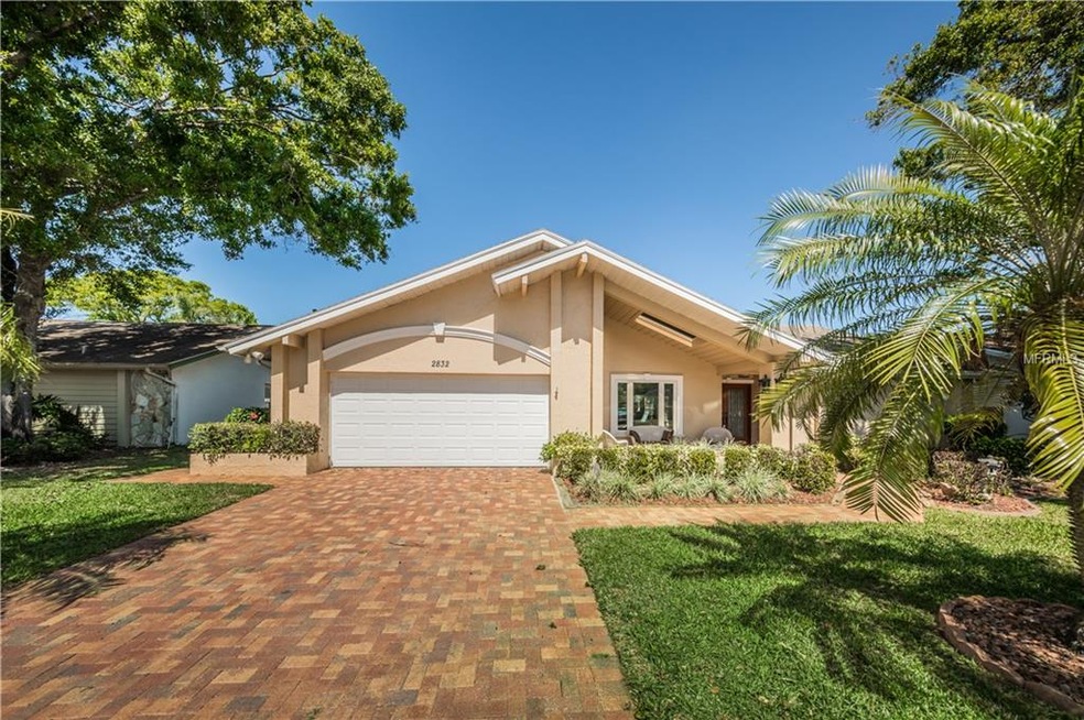 Incredible 4/2 Countryside home walking distance t