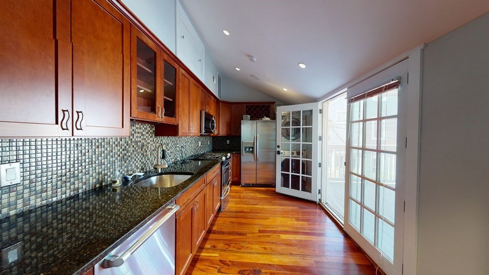 216 E St unit 2, Boston, MA 02127 - photo 1