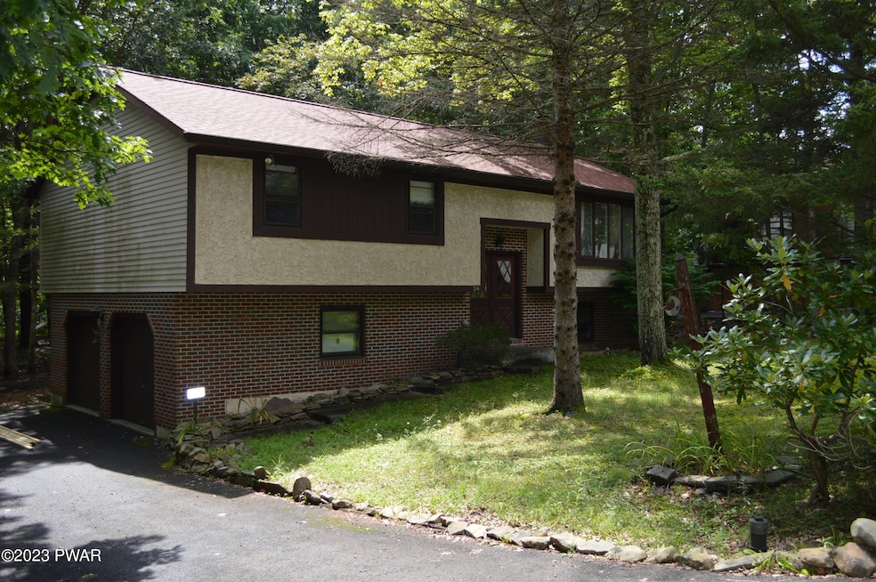 34 Cobblewood Dr unit 1, Mount Pocono, PA 18344 - photo 1