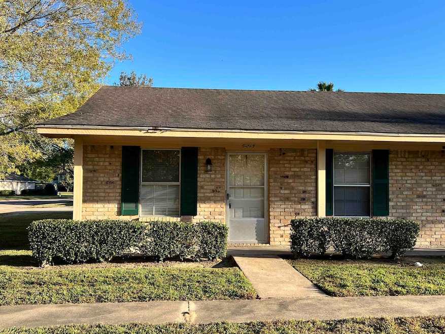 6215 Bedford Dr, Beaumont, TX 77708 - photo 1