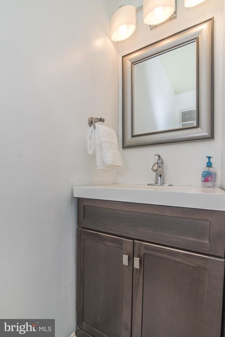 1433 Riverside Ave, Baltimore, MD 21230 - photo 1