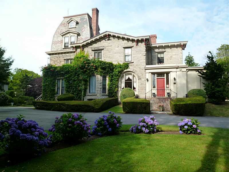 50 Old Beach Rd unit 3, Newport, RI 02840 - photo 1