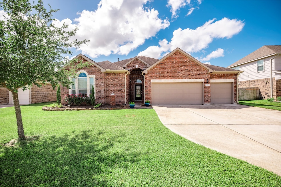 3220 El Camino St, Bay City, TX 77414 - photo 1