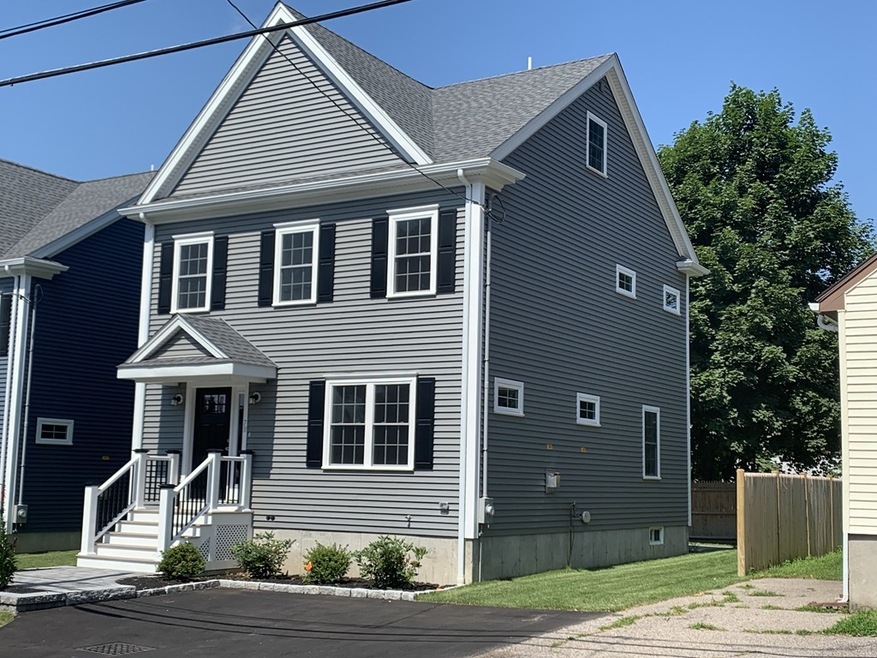 78 Pine Hill Cir, Waltham, MA 02451 - photo 1