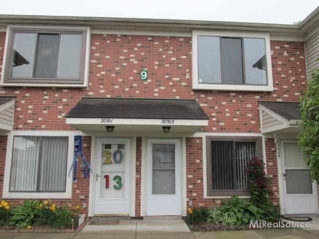 30513 Hidden Pines Ln, Roseville, MI 48066 - photo 1