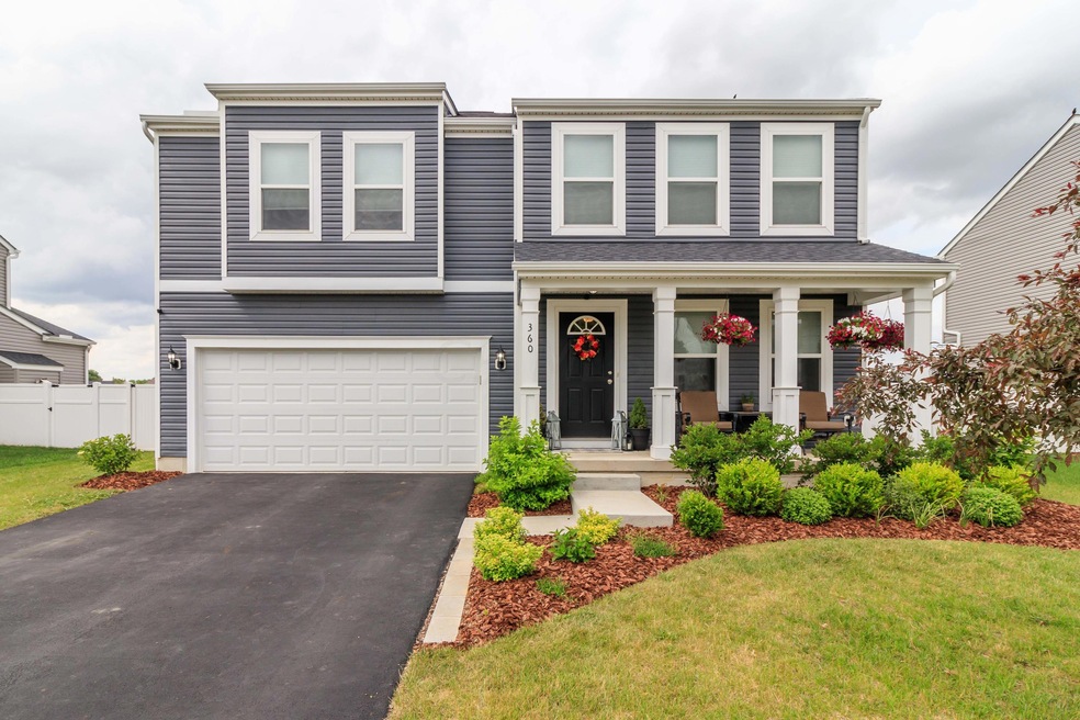 360 Hardwood Ave, Circleville, OH 43113 - photo 1