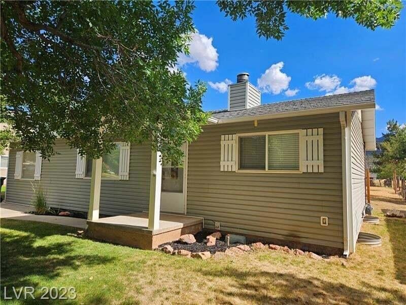 579 W Center St, Parowan, UT 84761 - photo 1