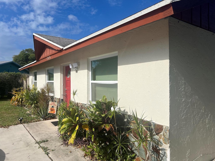 1309 W Frangipani Cir, Lantana, FL 33462 - photo 1