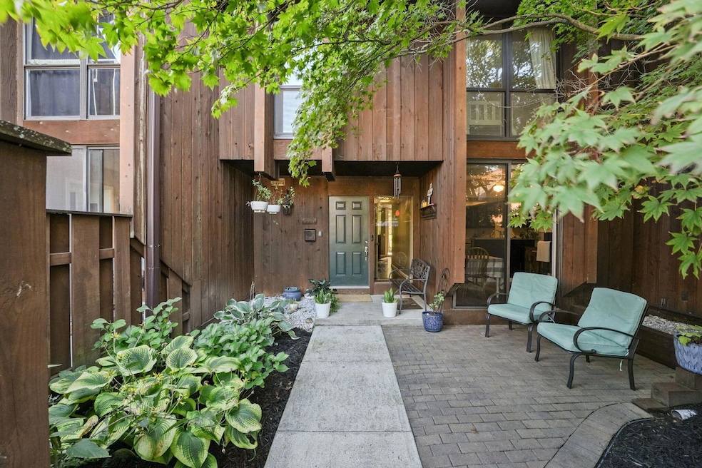 For Sale $260,000 • Co-Listing Agent