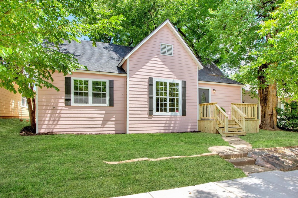 1209 W Woodard St, Denison, TX 75020 - photo 1