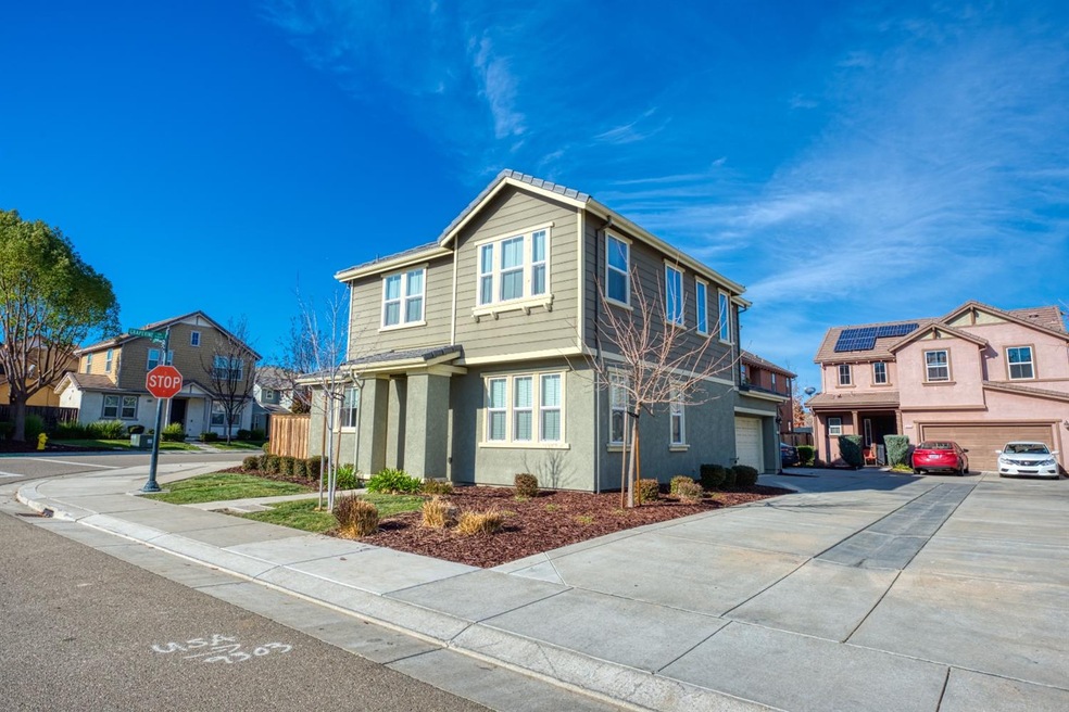 9301 Vintner Cir, Patterson, CA 95363 - photo 1