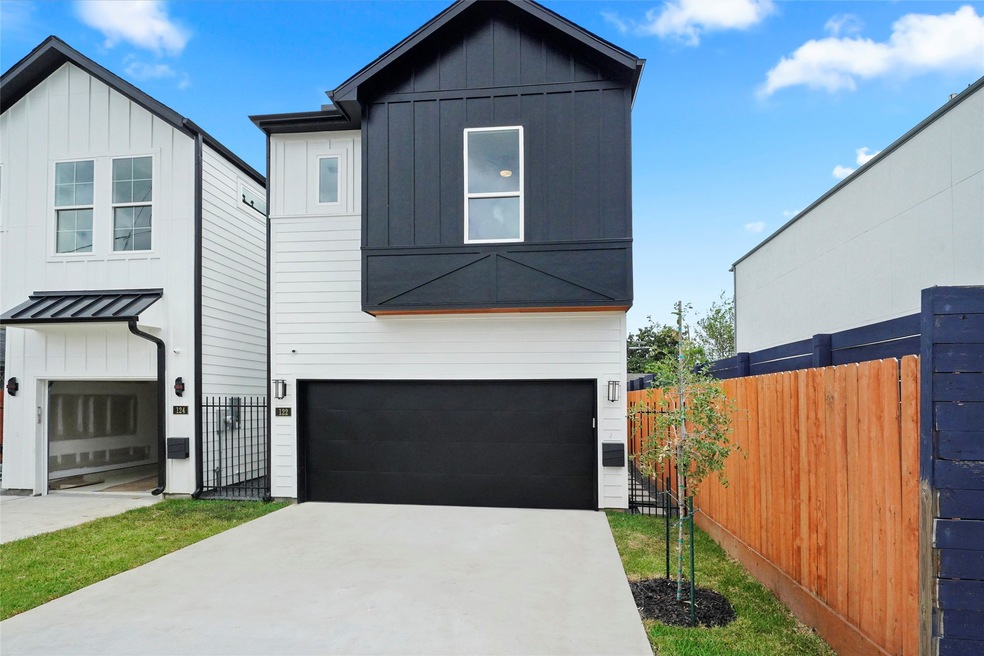 122 E 32nd St, Houston, TX 77018 - photo 1