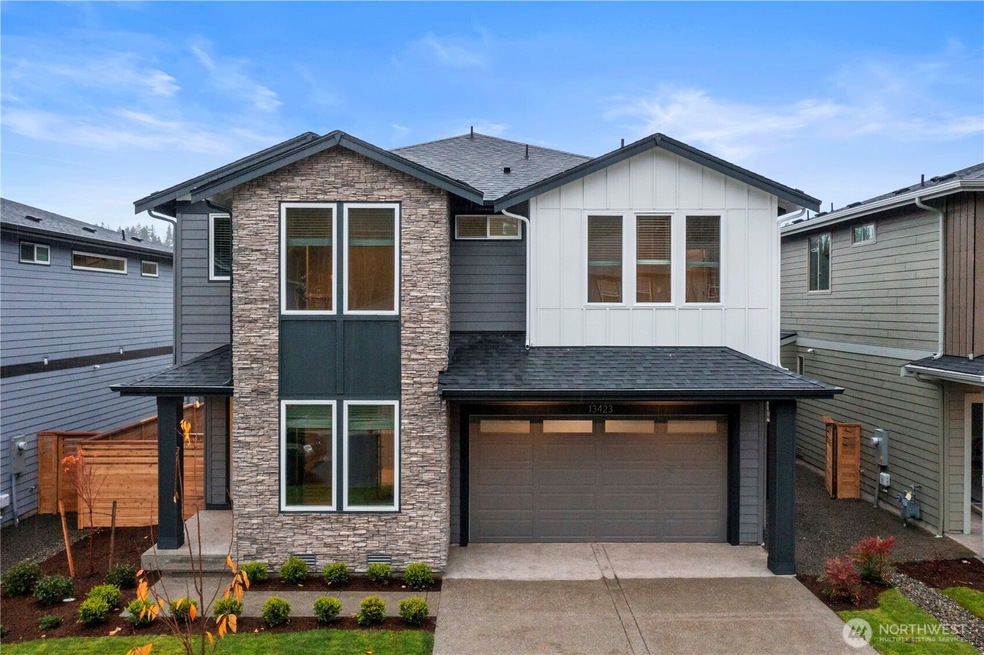 Pending $813,450 • Co-Listing Agent