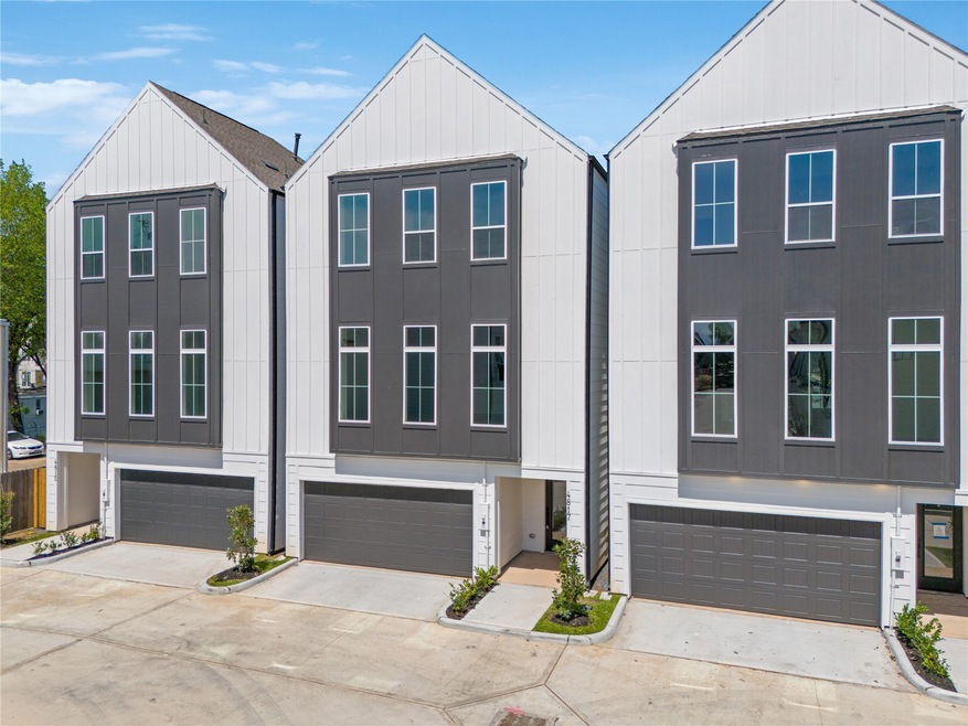 4817 Abbadean Dr, Houston, TX 77018 - photo 1