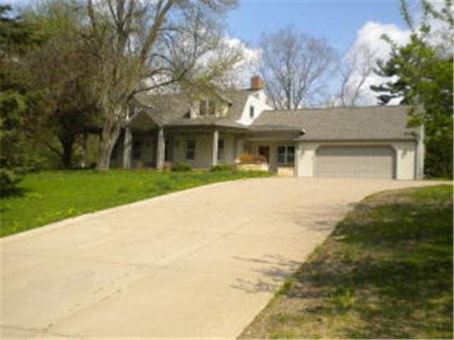22566 Knollwood Ln, Winona, MN 55987 - photo 1