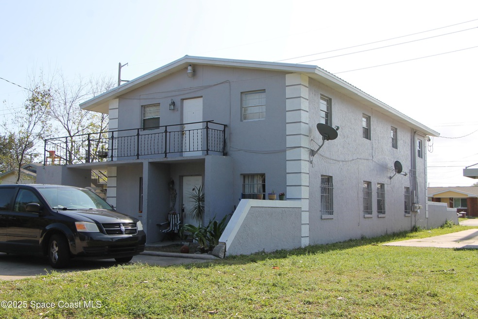 606 Stone St unit King A, Cocoa, FL 32922 - photo 1