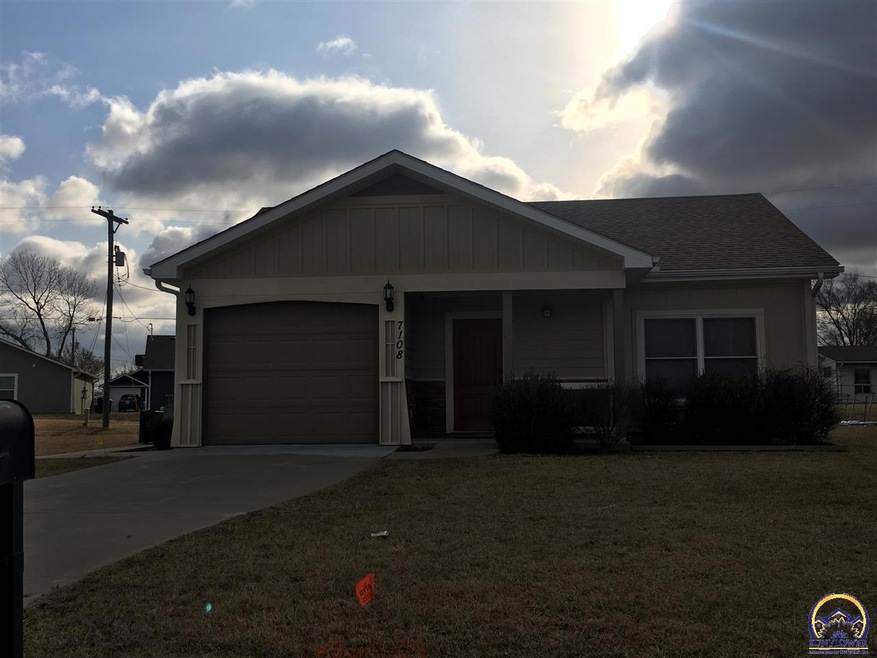7108 SW Wheatfield Ln, Topeka, KS 66619 - photo 1