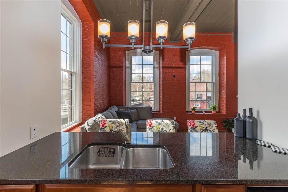 Emerson Mills unit 201, Pembroke, NH 03275 - photo 1