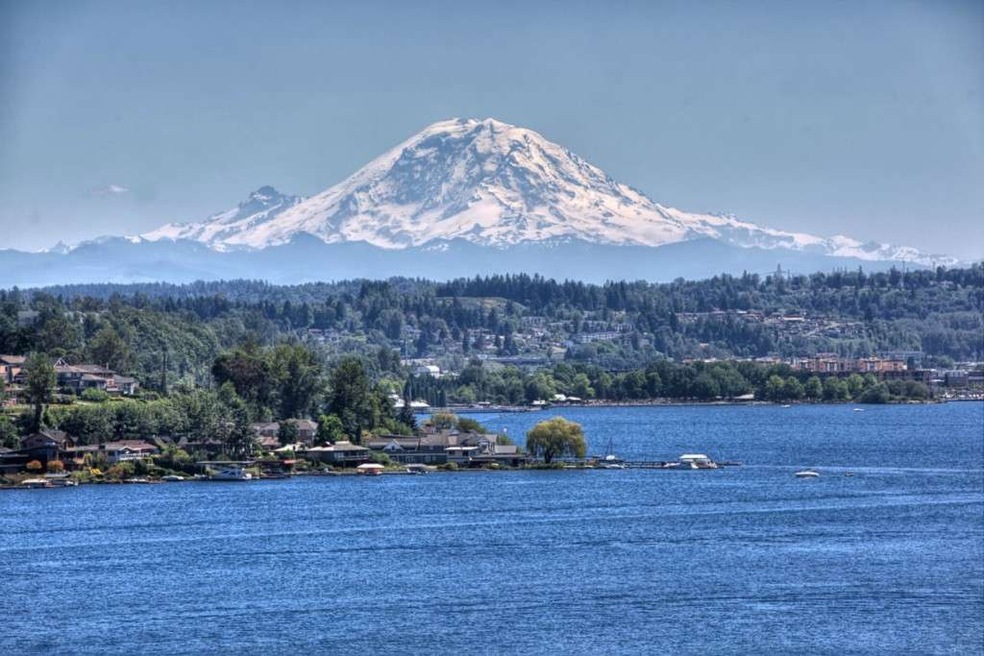 7930 E Mercer Way, Mercer Island, WA 98040 - photo 1