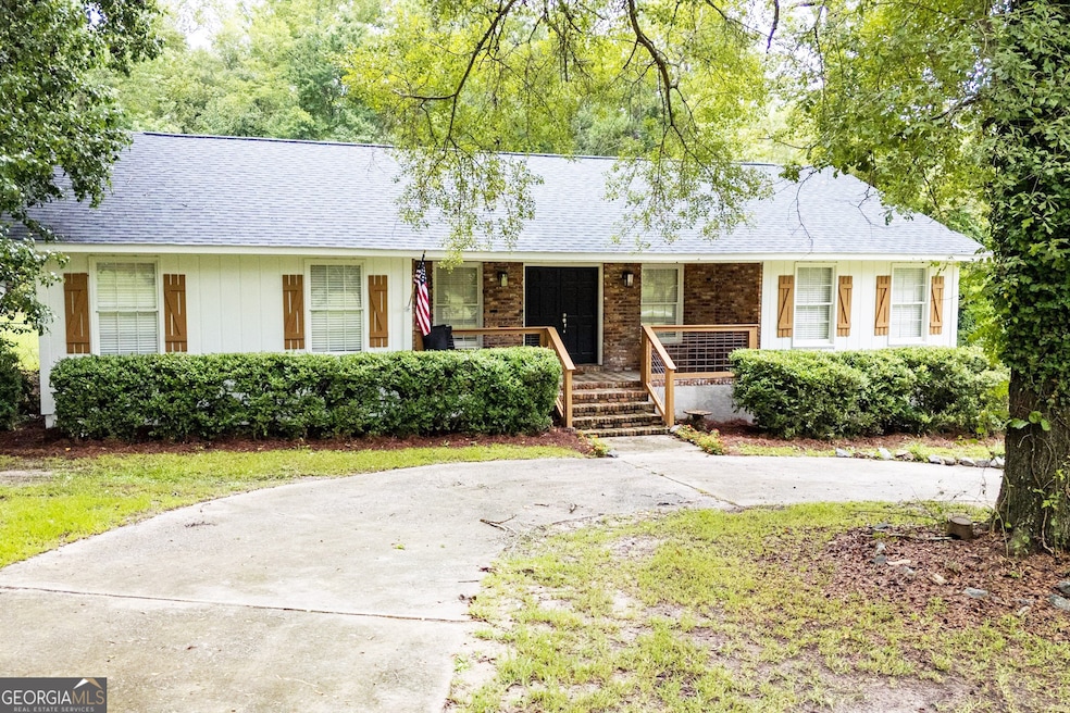 218 Rebel Dr, Macon, GA 31211 - photo 1