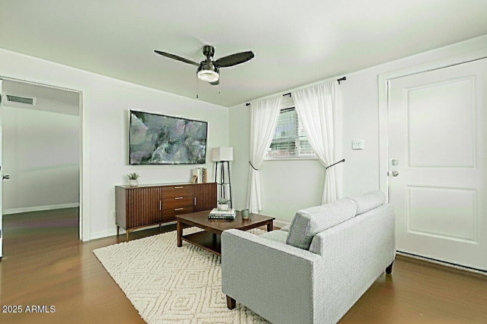 616 S Bellview unit C, Mesa, AZ 85204 - photo 1