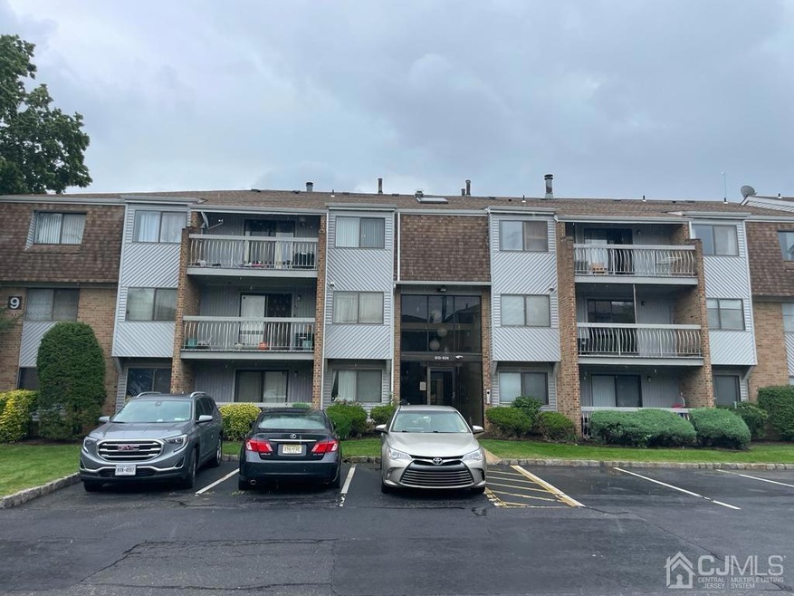 917 Edison Glen Terrace, Edison, NJ 08837 - photo 1