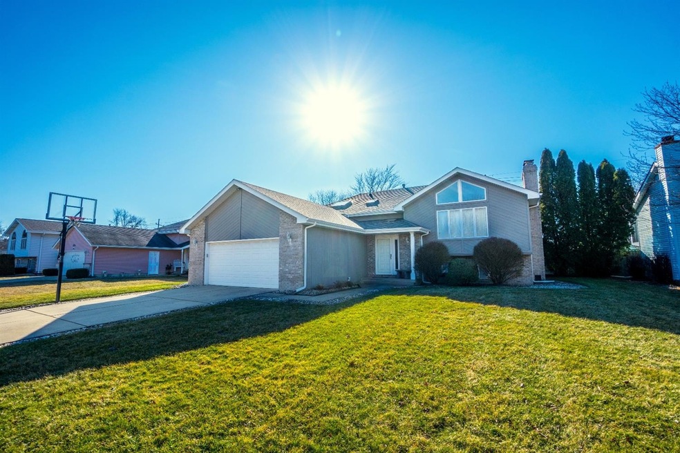 706 N Forest Ave, Griffith, IN 46319 - photo 1