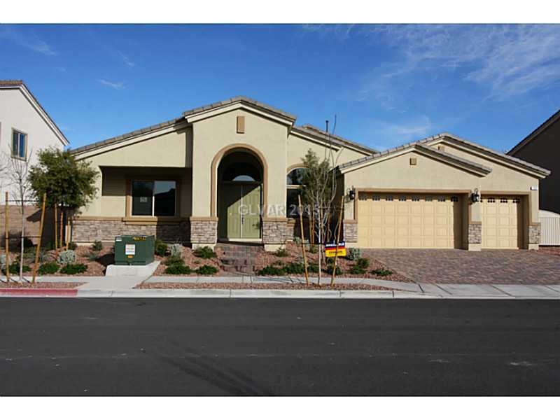 Facade/Exterior Front. 4 bedroom/3 bathroom/3 Car