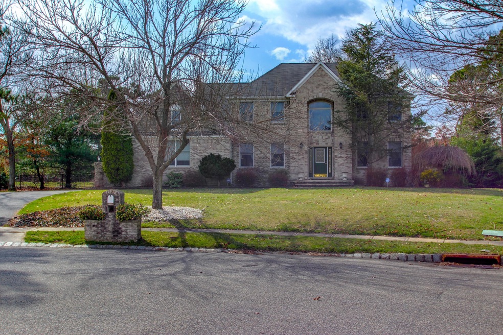 1343ForestGlenCt(Exterior)-1