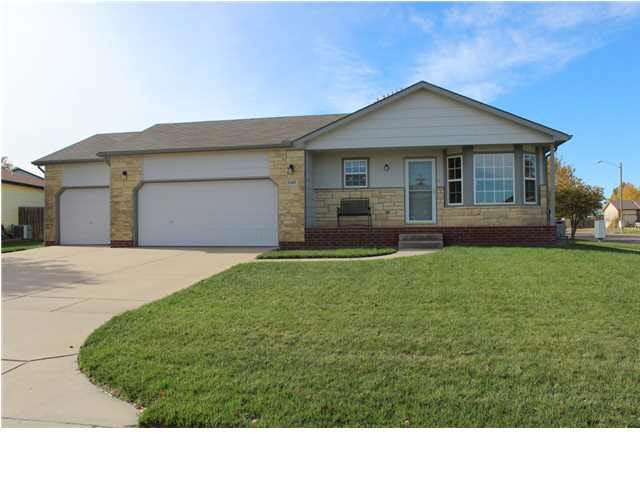 Clean exterior with recent paint, sod and sprinkle