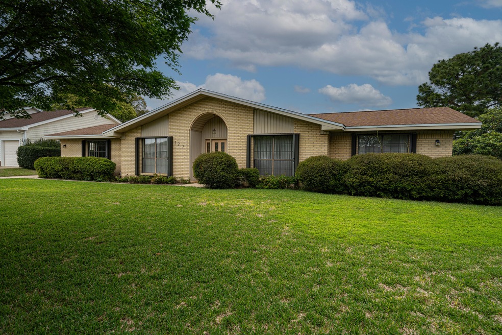 Front of 127 Lorraine Circle