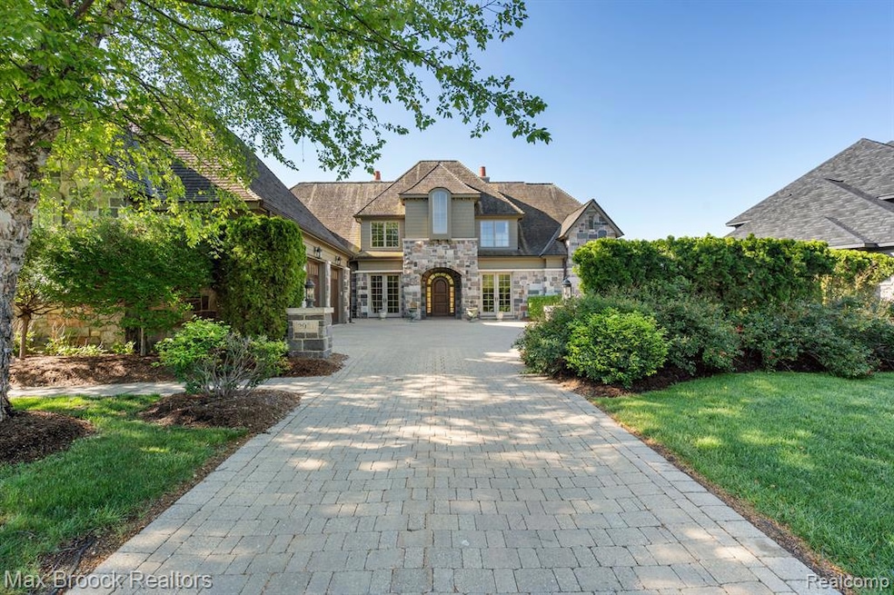 For Sale $2,599,000 • Co-Listing Agent