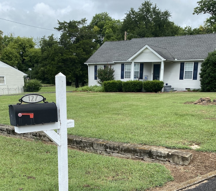 127 Collier Ave, Shelbyville, TN 37160 - photo 1